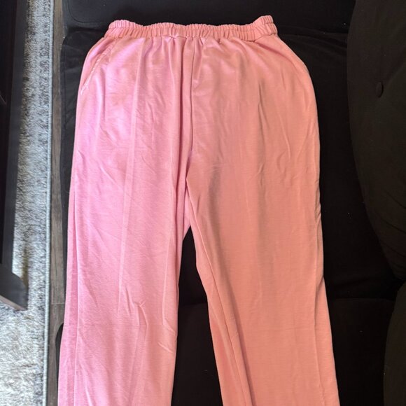 Women's Large Pink Comfy Set - Picture 5 of 9